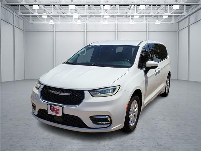 2023 Chrysler Pacifica Touring L Front-Wheel Drive Pa