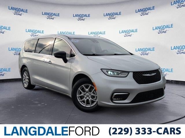 2024 Chrysler Pacifica Touring L — photo 1 of 26
