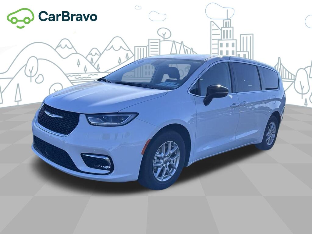 2024 Chrysler Pacifica Touring L — photo 1 of 6