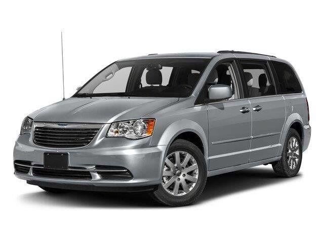 2016 Chrysler Town and Country Touring — photo 1 of 2