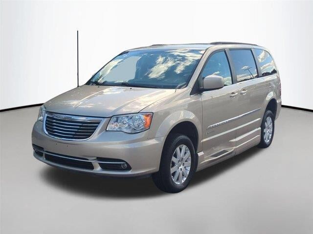 2016 Chrysler Town and Country Touring