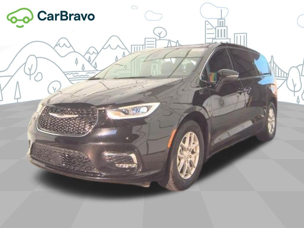 2025 Chrysler Pacifica Select — photo 1 of 6