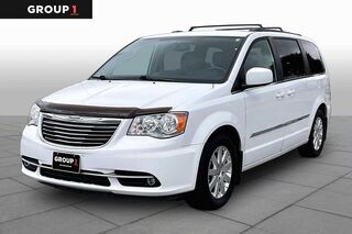 2016 Chrysler Town and Country Touring