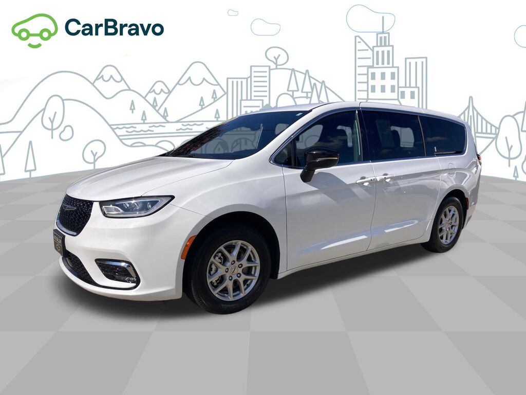 2025 Chrysler Pacifica Select — photo 1 of 6