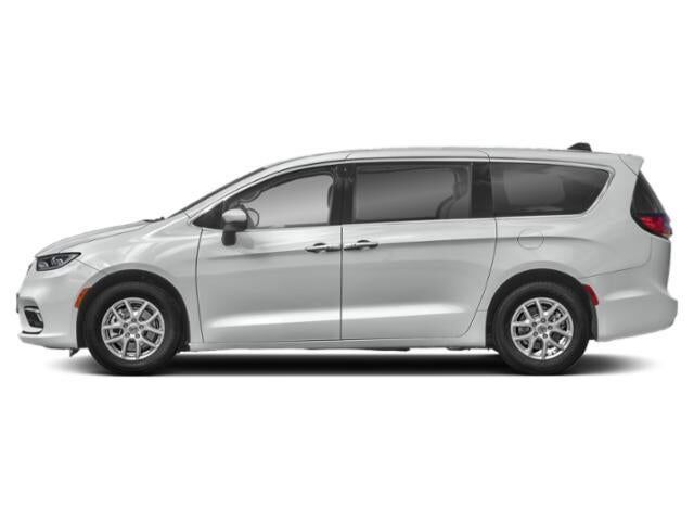 2024 Chrysler Pacifica Touring L — photo 1 of 2