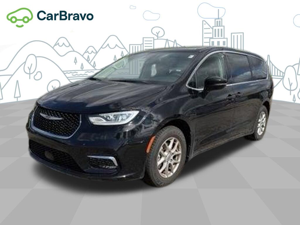2024 Chrysler Pacifica Touring L — photo 1 of 3