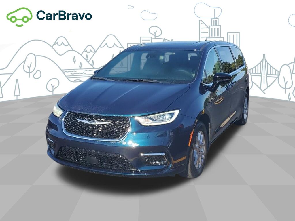 2025 Chrysler Pacifica Select — photo 1 of 6