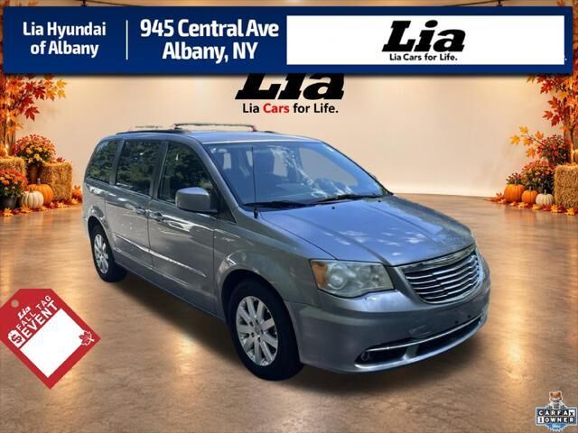 2013 Chrysler Town and Country Touring