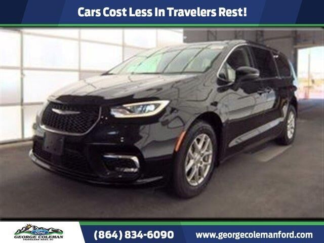 2023 Chrysler Pacifica Touring L — photo 1 of 30