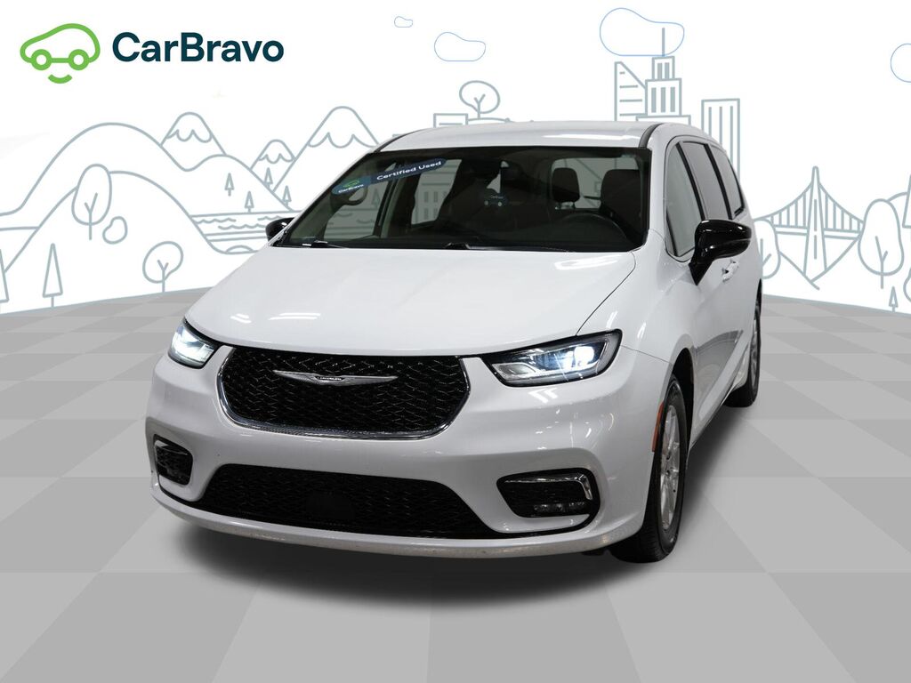 2024 Chrysler Pacifica Touring L — photo 1 of 7
