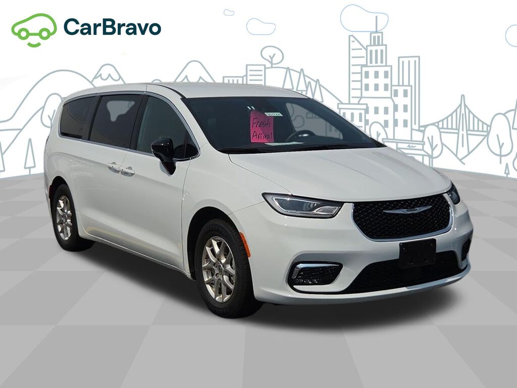 2025 Chrysler Pacifica Select — photo 1 of 2