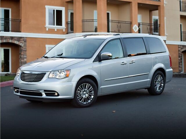 2016 Chrysler Town and Country Touring