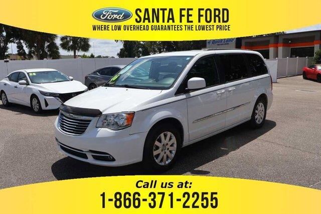 2016 Chrysler Town and Country Touring