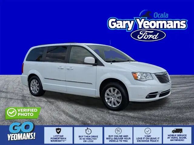 2016 Chrysler Town and Country Touring
