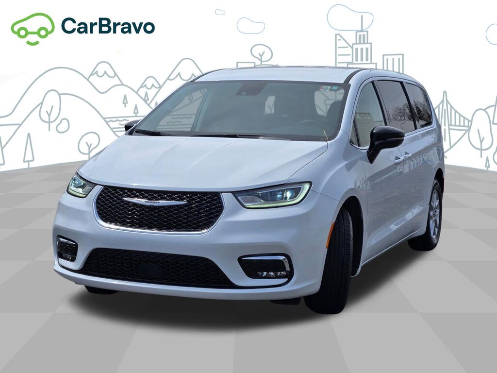 2024 Chrysler Pacifica Touring L — photo 1 of 6