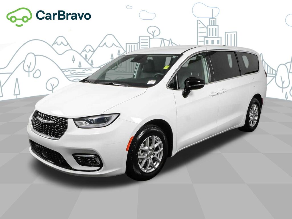 2024 Chrysler Pacifica Touring L — photo 1 of 6