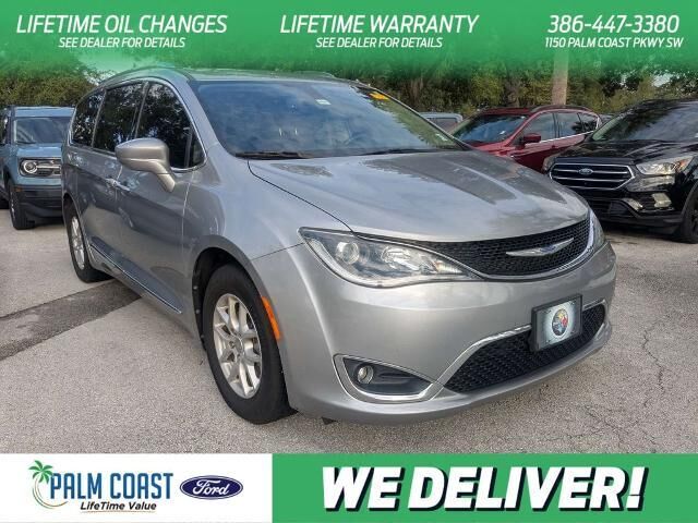 2020 Chrysler Pacifica Touring L — photo 1 of 2