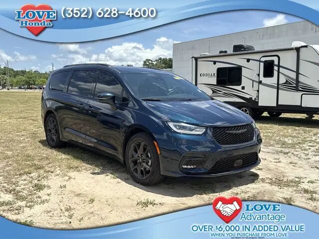 2022 Chrysler Pacifica Touring L