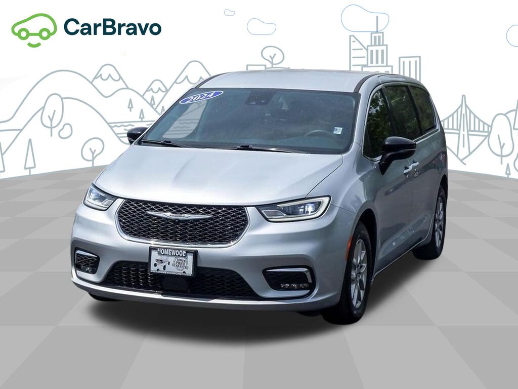 2024 Chrysler Pacifica Touring L — photo 1 of 6