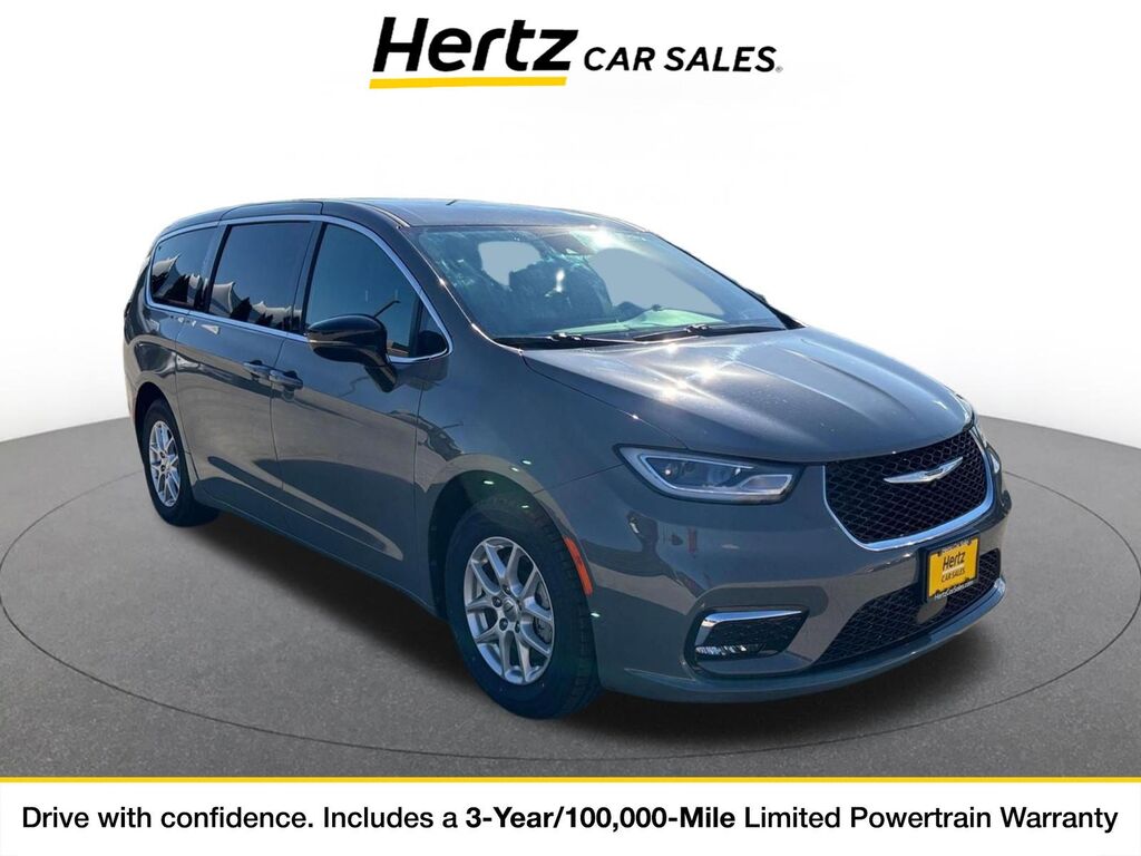 2025 Chrysler Pacifica Select — photo 1 of 1