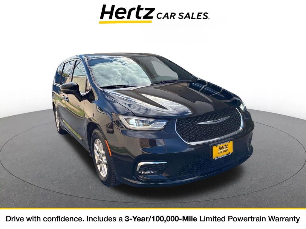2025 Chrysler Pacifica Select — photo 1 of 1