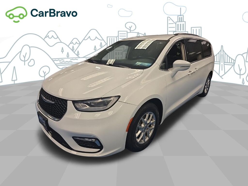 2022 Chrysler Pacifica Touring L — photo 1 of 6