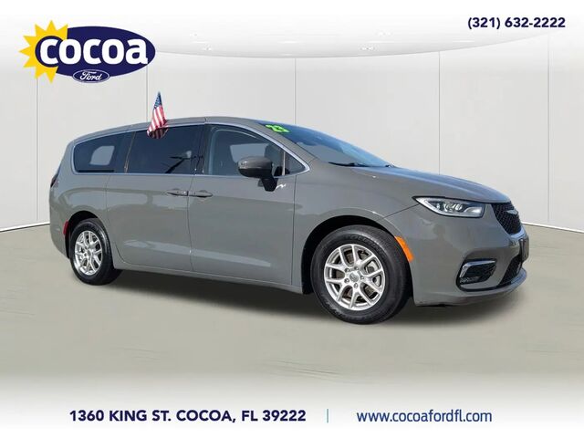 2023 Chrysler Pacifica Touring L