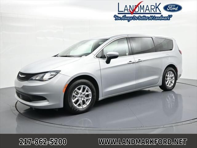 2023 Chrysler Voyager LX