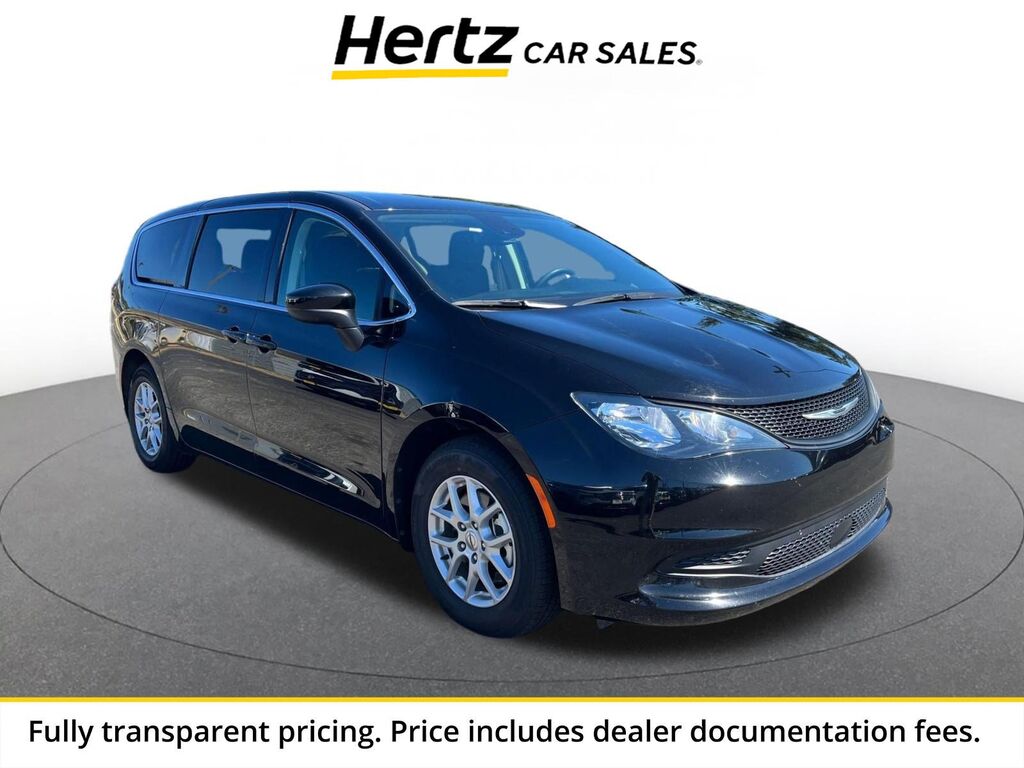 2024 Chrysler Voyager LX — photo 1 of 14