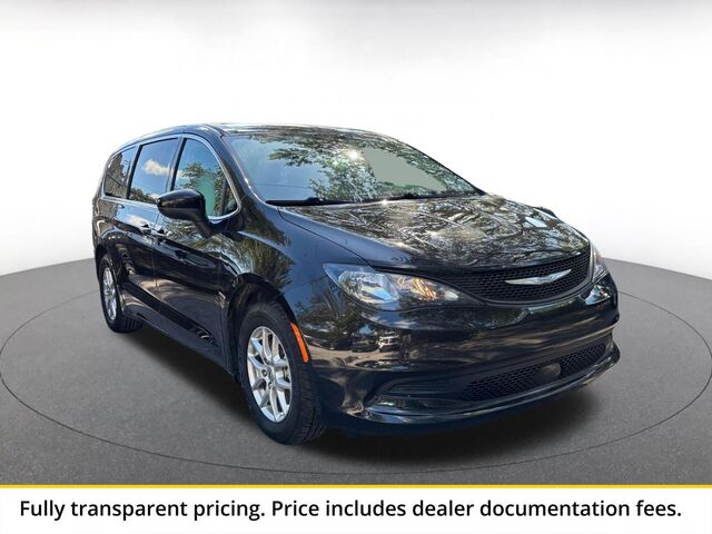 2024 Chrysler Voyager LX