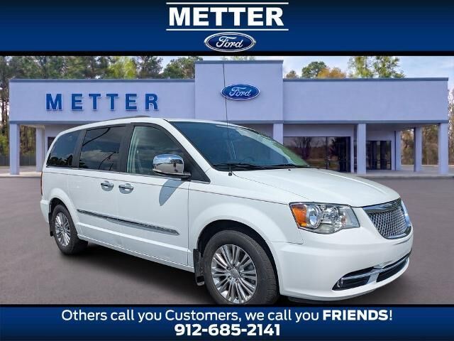 2015 Chrysler Town and Country Touring-L