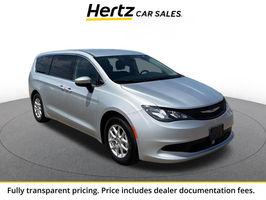 2023 Chrysler Voyager LX — photo 1 of 1