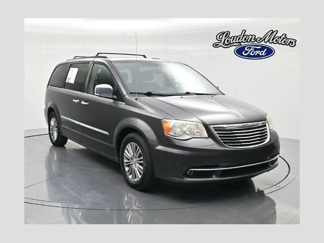 2015 Chrysler Town and Country Touring-L