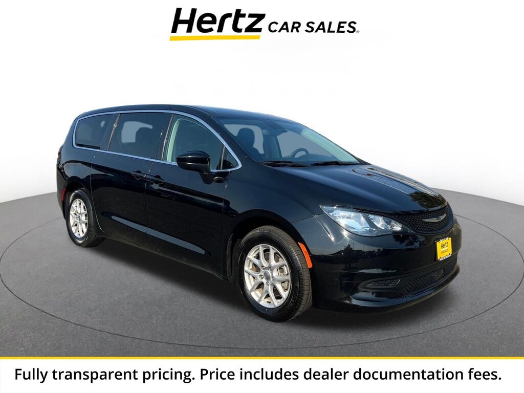 2024 Chrysler Voyager LX — photo 1 of 13