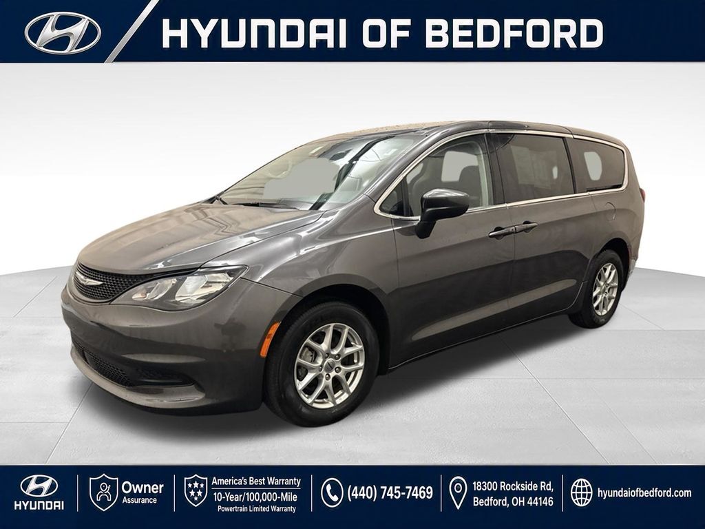 2023 Chrysler Voyager LX — photo 1 of 27