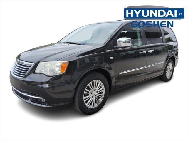 2014 Chrysler Town and Country Touring-L — photo 1 of 13