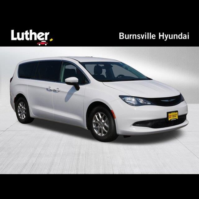 2023 Chrysler Voyager LX