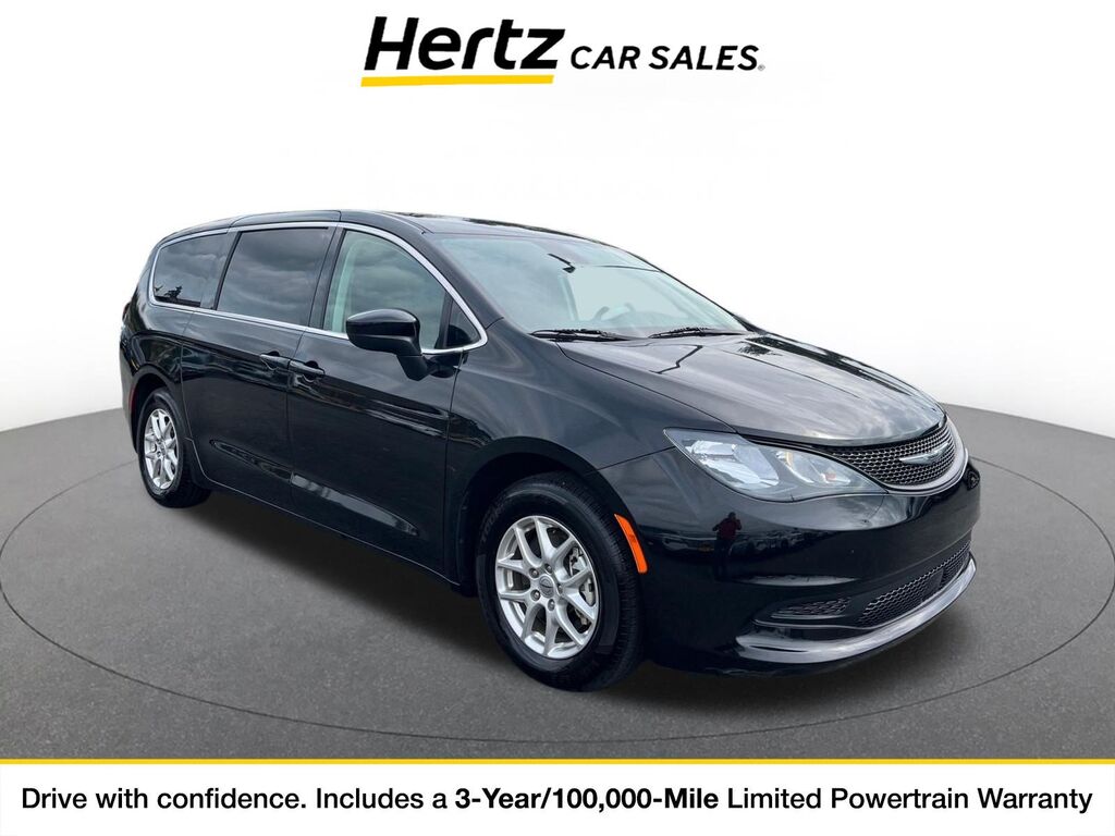 2024 Chrysler Voyager LX — photo 1 of 11