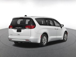 2024 Chrysler Voyager LX