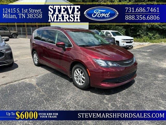 2020 Chrysler Voyager LXi — photo 1 of 1