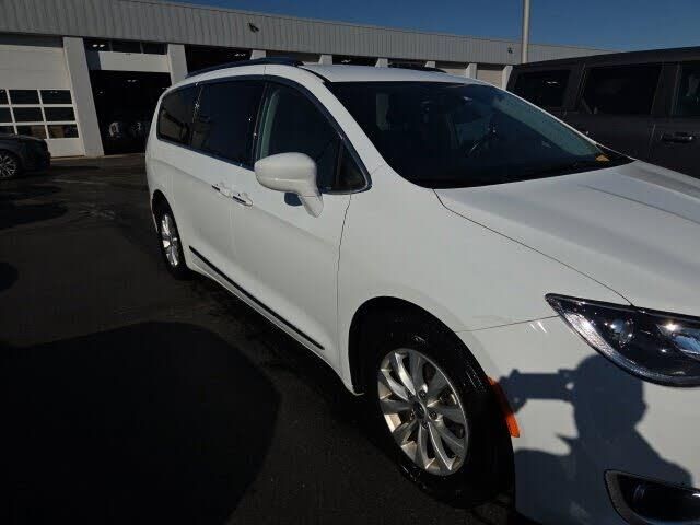 2018 Chrysler Pacifica Touring L Plus
