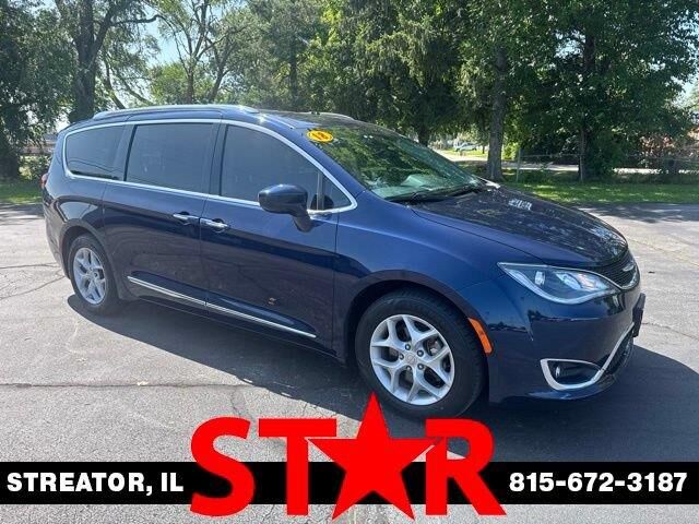 2018 Chrysler Pacifica Touring L Plus — photo 1 of 26