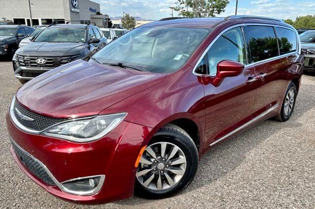 2020 Chrysler Pacifica Touring L Plus — photo 1 of 13