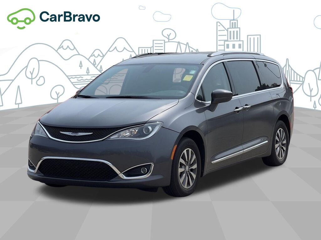 2020 Chrysler Pacifica Touring L Plus — photo 1 of 6