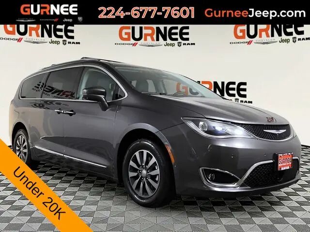 2020 Chrysler Pacifica Touring L Plus — photo 1 of 26