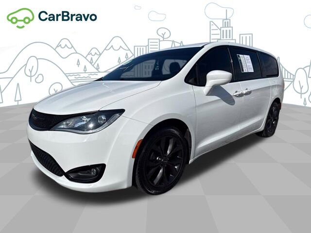2020 Chrysler Pacifica Touring