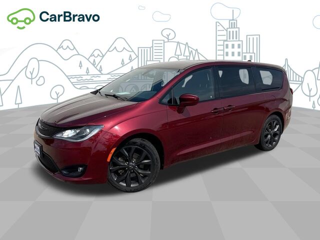 2020 Chrysler Pacifica Touring