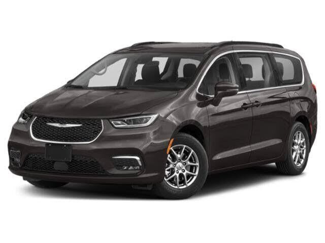 2021 Chrysler Pacifica Touring — photo 1 of 1
