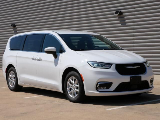 2023 Chrysler Pacifica Touring