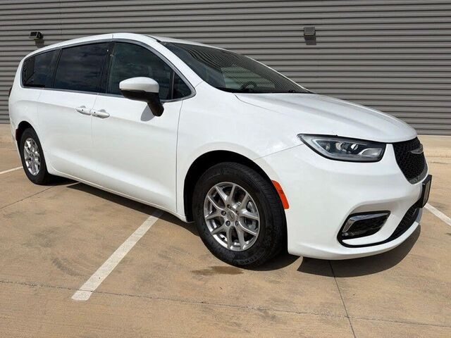 2023 Chrysler Pacifica Touring